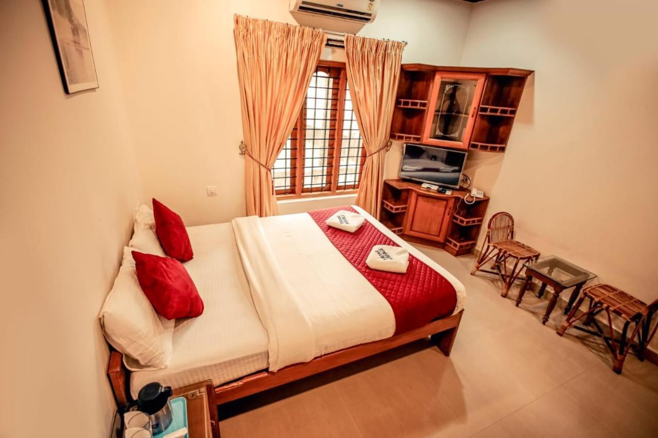 Ferienwohnung Jungle View Thekkady Exterior foto