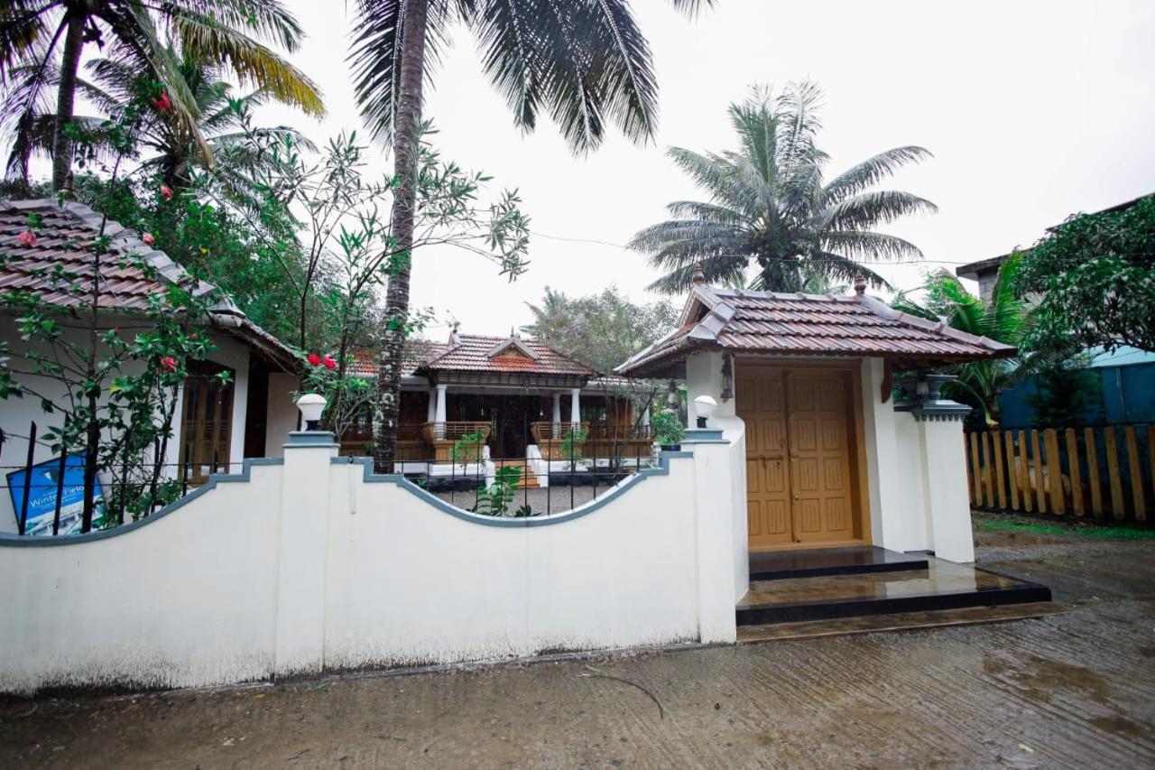 Ferienwohnung Jungle View Thekkady Exterior foto