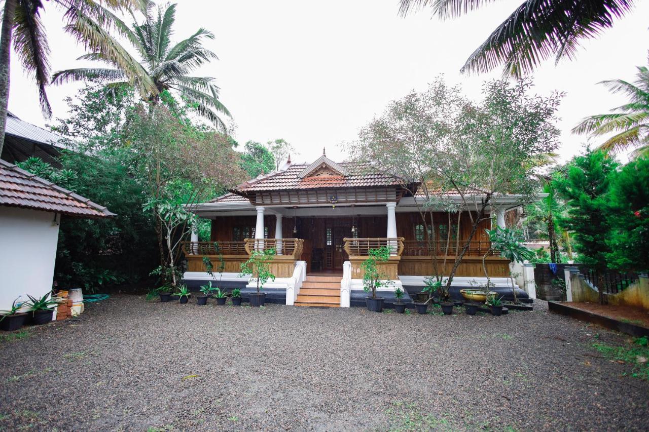 Ferienwohnung Jungle View Thekkady Exterior foto